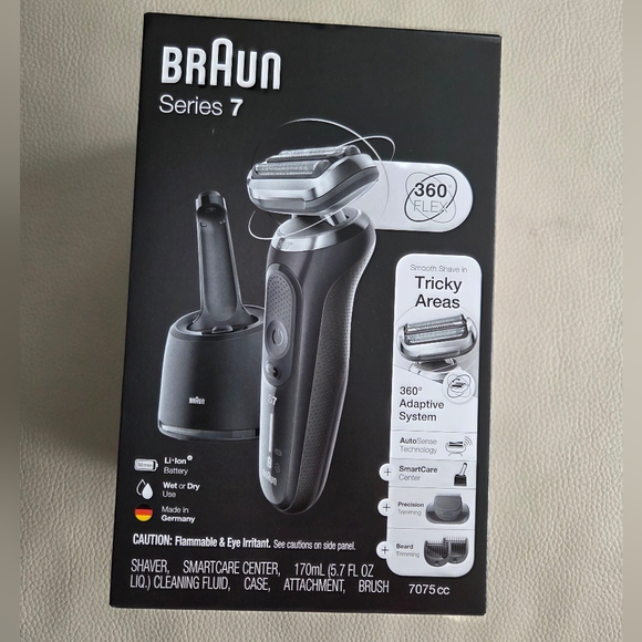 NWB -Braun Series 7 7075cc Electric Shaver with SmartCare Center Made in Germany - Picture 1 of 14